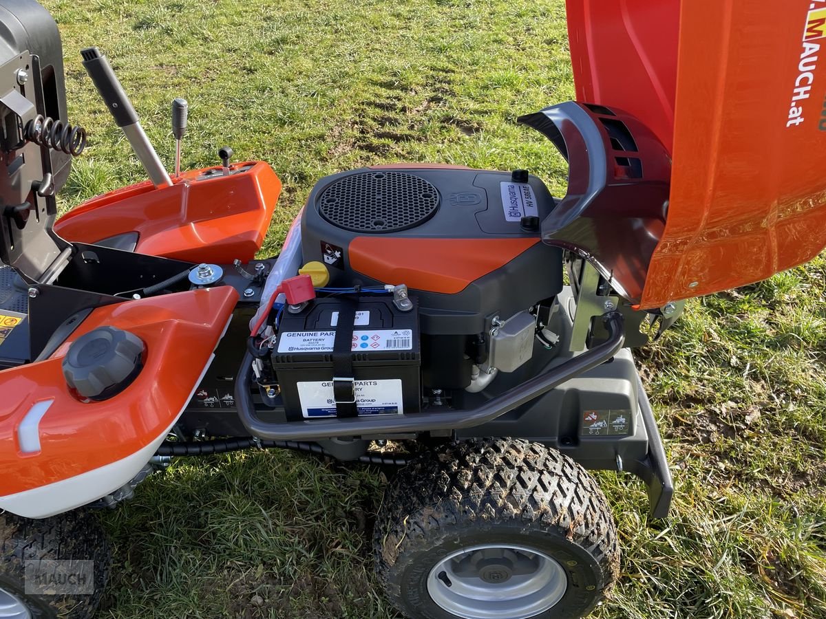 Rasentraktor tipa Husqvarna Rider 216T AWD mit Mähdeck & Schneeschild, Neumaschine u Burgkirchen (Slika 3)