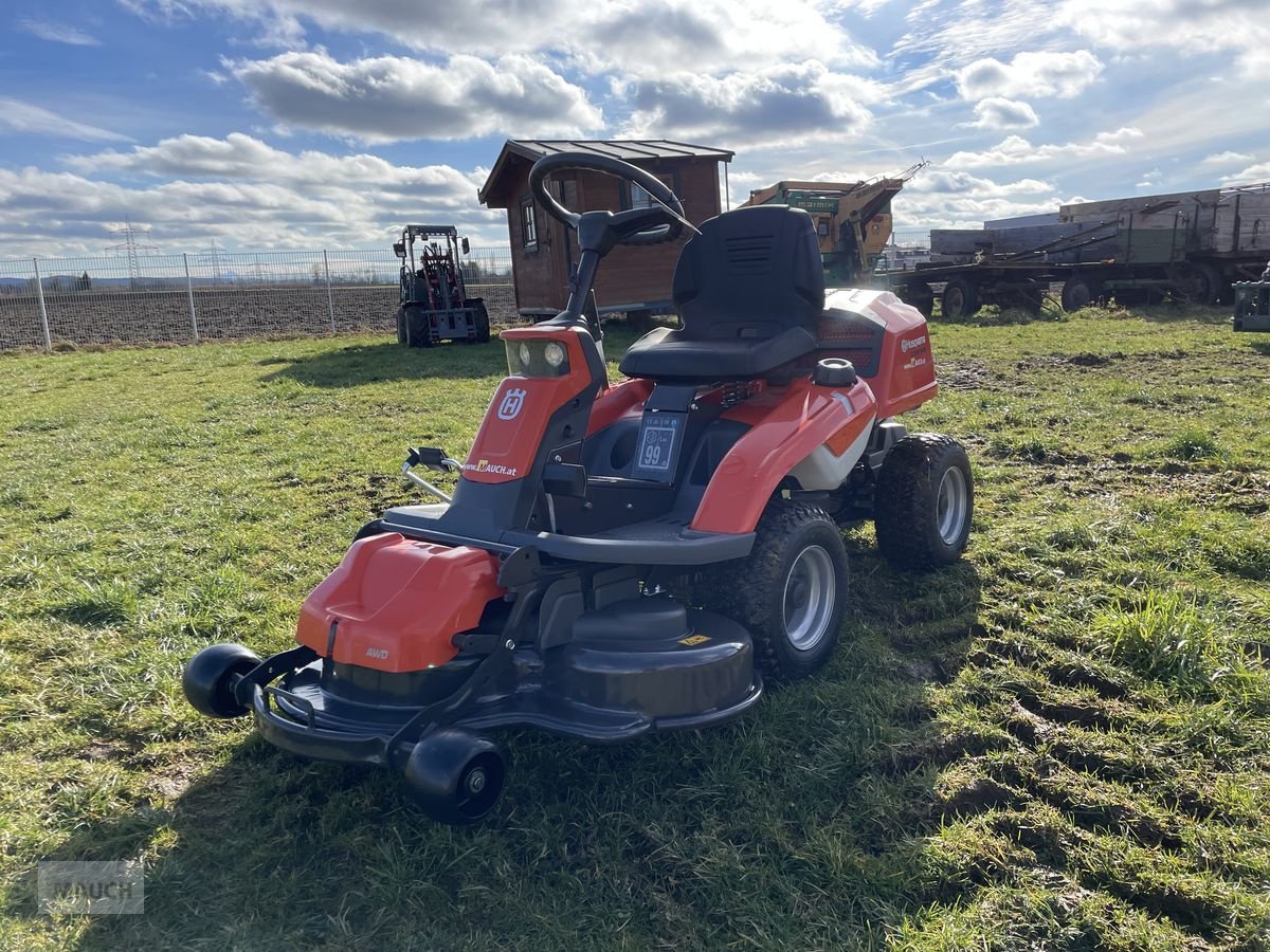 Rasentraktor typu Husqvarna Rider 216T AWD mit Mähdeck & Schneeschild, Neumaschine v Burgkirchen (Obrázek 12)