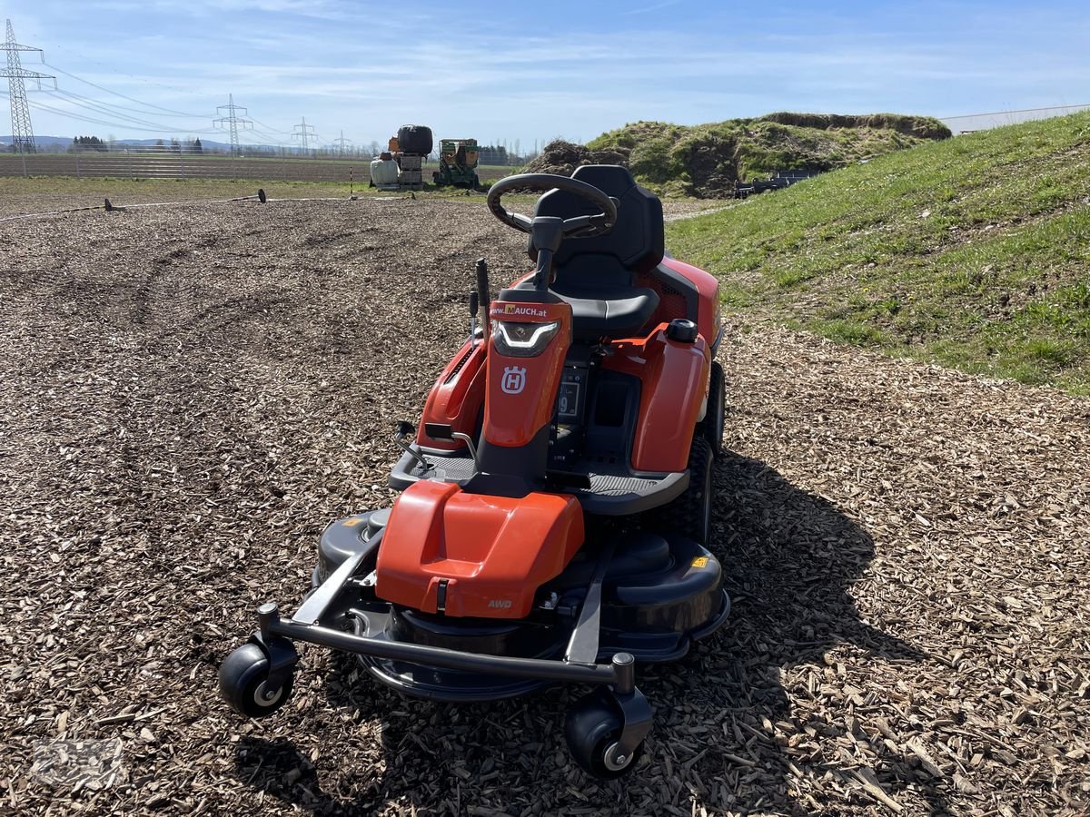 Rasentraktor des Typs Husqvarna Rider 316 TsX AWD inkl. Mähdeck & Schneeschild!!, Neumaschine in Burgkirchen (Bild 30)