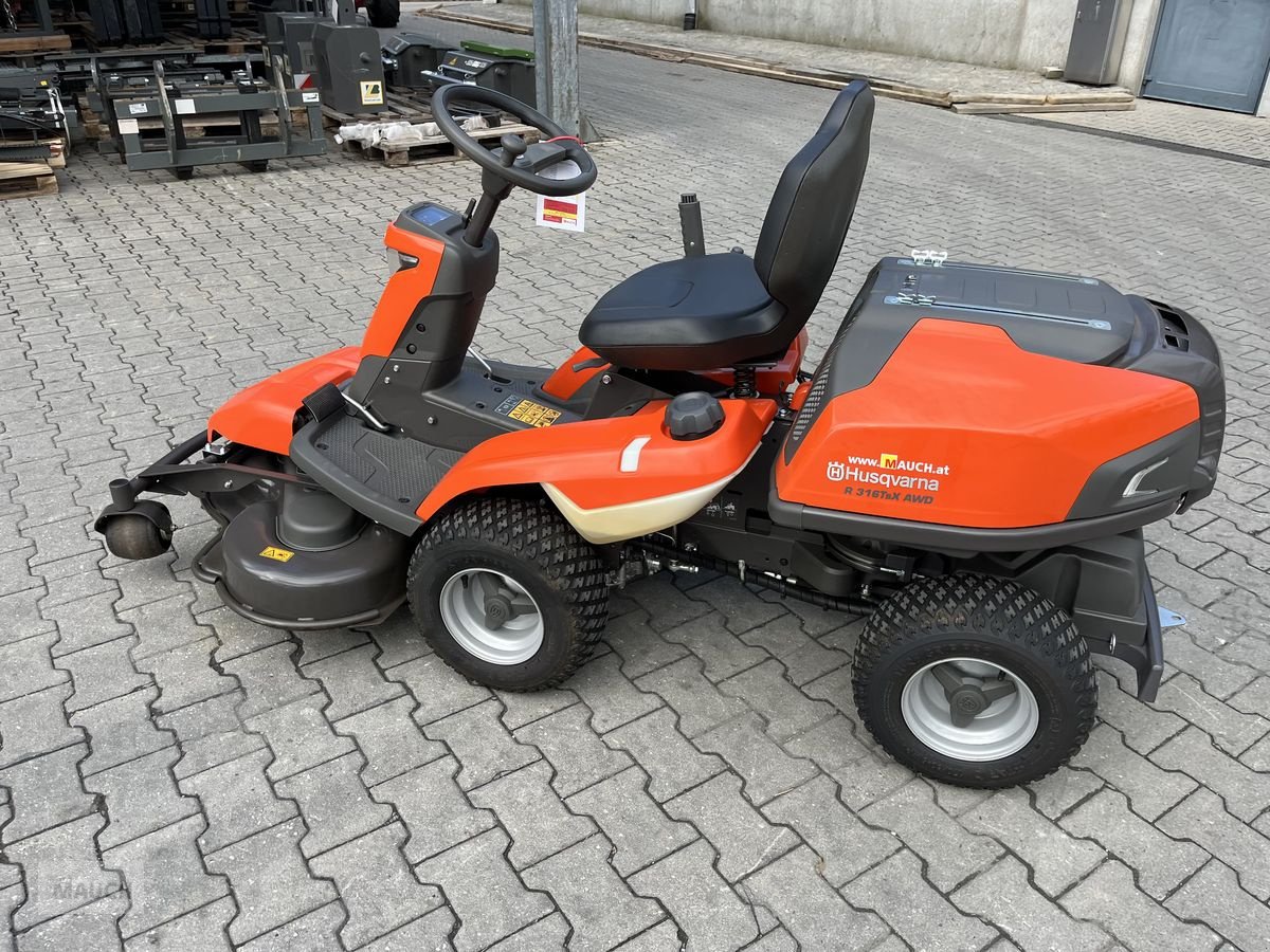 Rasentraktor typu Husqvarna Rider 316Tsx AWD 103cm Mähdeck 40h, Gebrauchtmaschine v Burgkirchen (Obrázok 15)