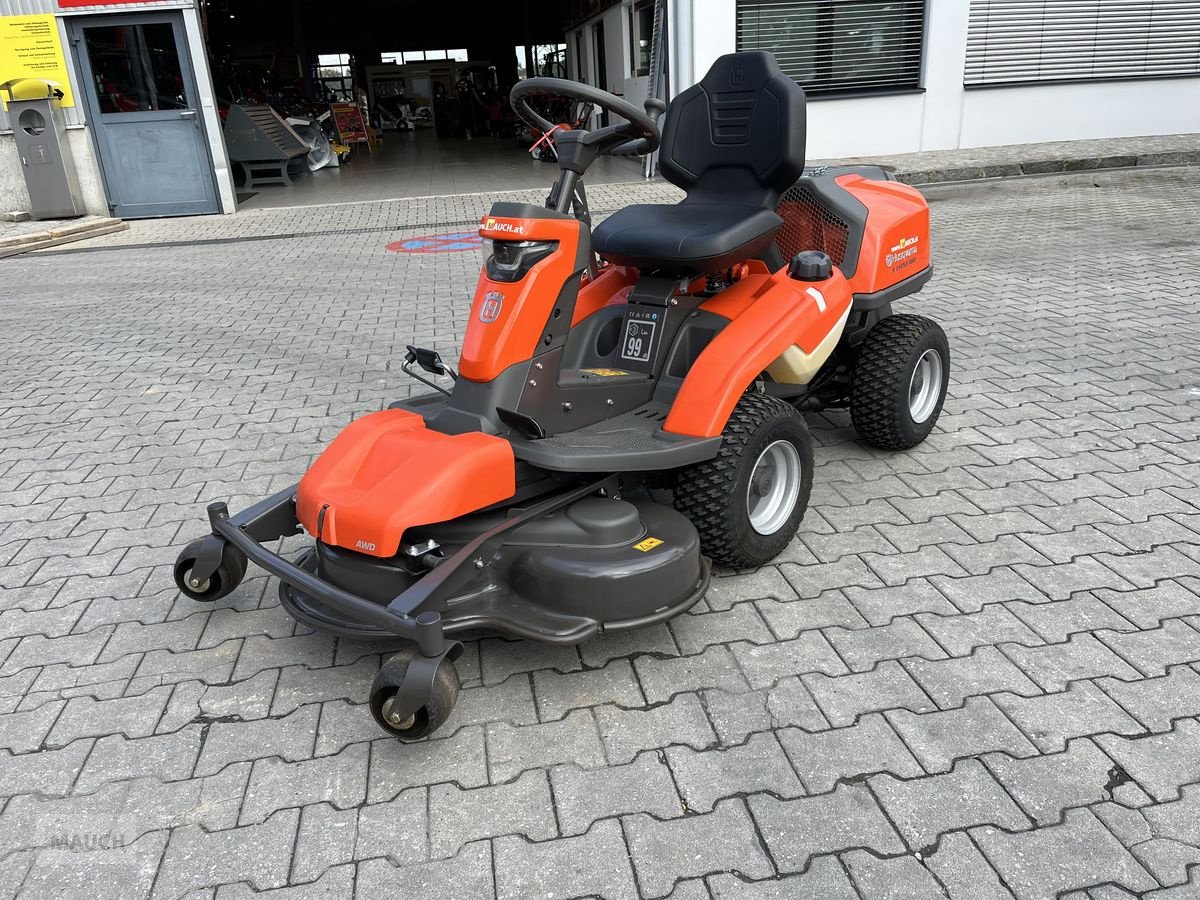 Rasentraktor du type Husqvarna Rider 316Tsx AWD 103cm Mähdeck 40h, Gebrauchtmaschine en Burgkirchen (Photo 1)