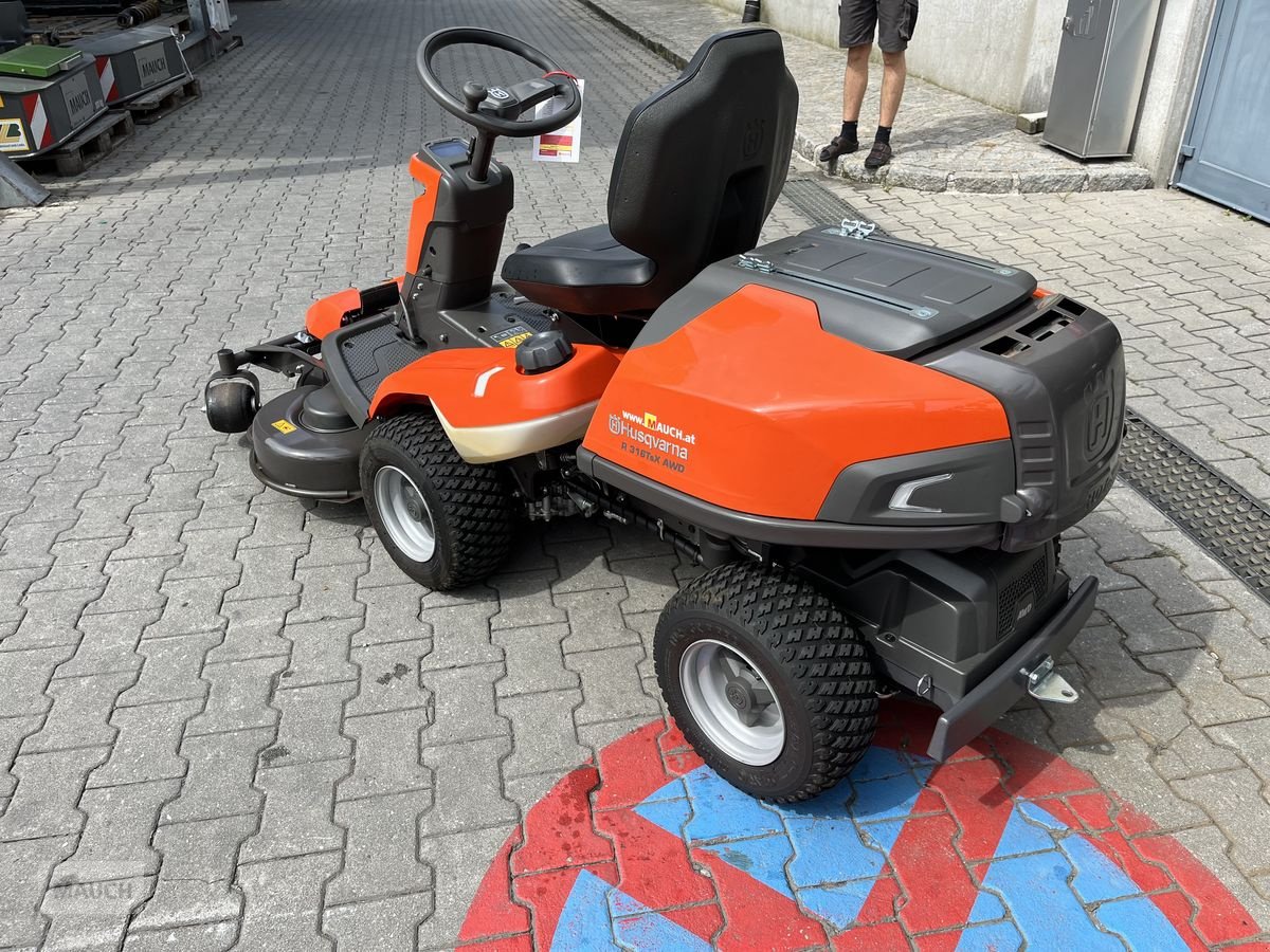 Rasentraktor van het type Husqvarna Rider 316TsX AWD 40H, Gebrauchtmaschine in Burgkirchen (Foto 13)