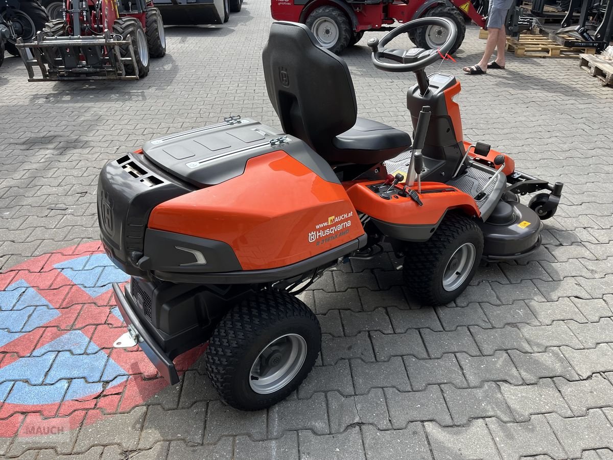 Rasentraktor du type Husqvarna Rider 316TsX AWD 40H, Gebrauchtmaschine en Burgkirchen (Photo 10)