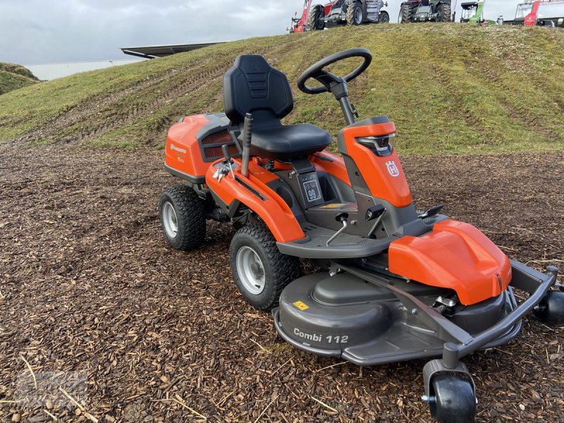 Rasentraktor za tip Husqvarna Rider 320X AWD 103cm & Schneeschild, Gebrauchtmaschine u Burgkirchen (Slika 1)