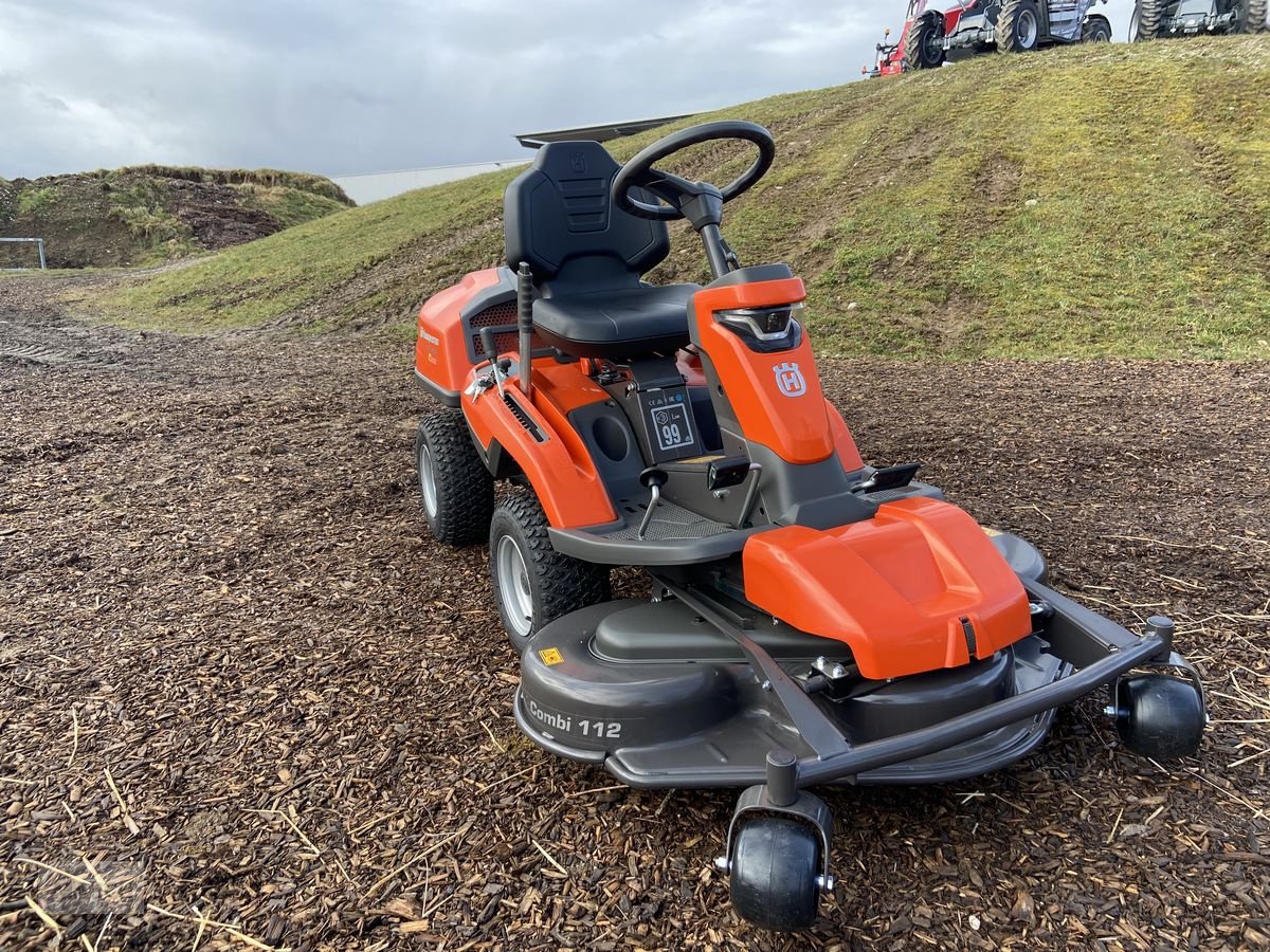 Rasentraktor от тип Husqvarna Rider 320X AWD 103cm & Schneeschild, Gebrauchtmaschine в Burgkirchen (Снимка 8)