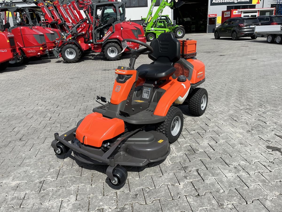 Rasentraktor του τύπου Husqvarna Rider 320X AWD mit Mähdeck & Schneeschild, Neumaschine σε Burgkirchen (Φωτογραφία 1)