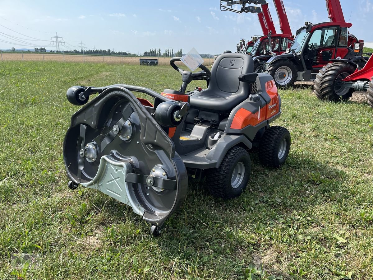 Rasentraktor Türe ait Husqvarna Rider 418 TsX AWD mit Mähdeck 112cm, Neumaschine içinde Burgkirchen (resim 21)