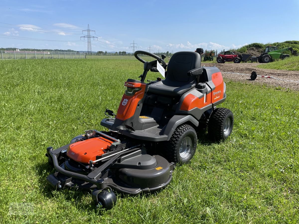 Rasentraktor от тип Husqvarna Rider 420 TsX AWD inkl. Mähdeck, Neumaschine в Burgkirchen (Снимка 18)