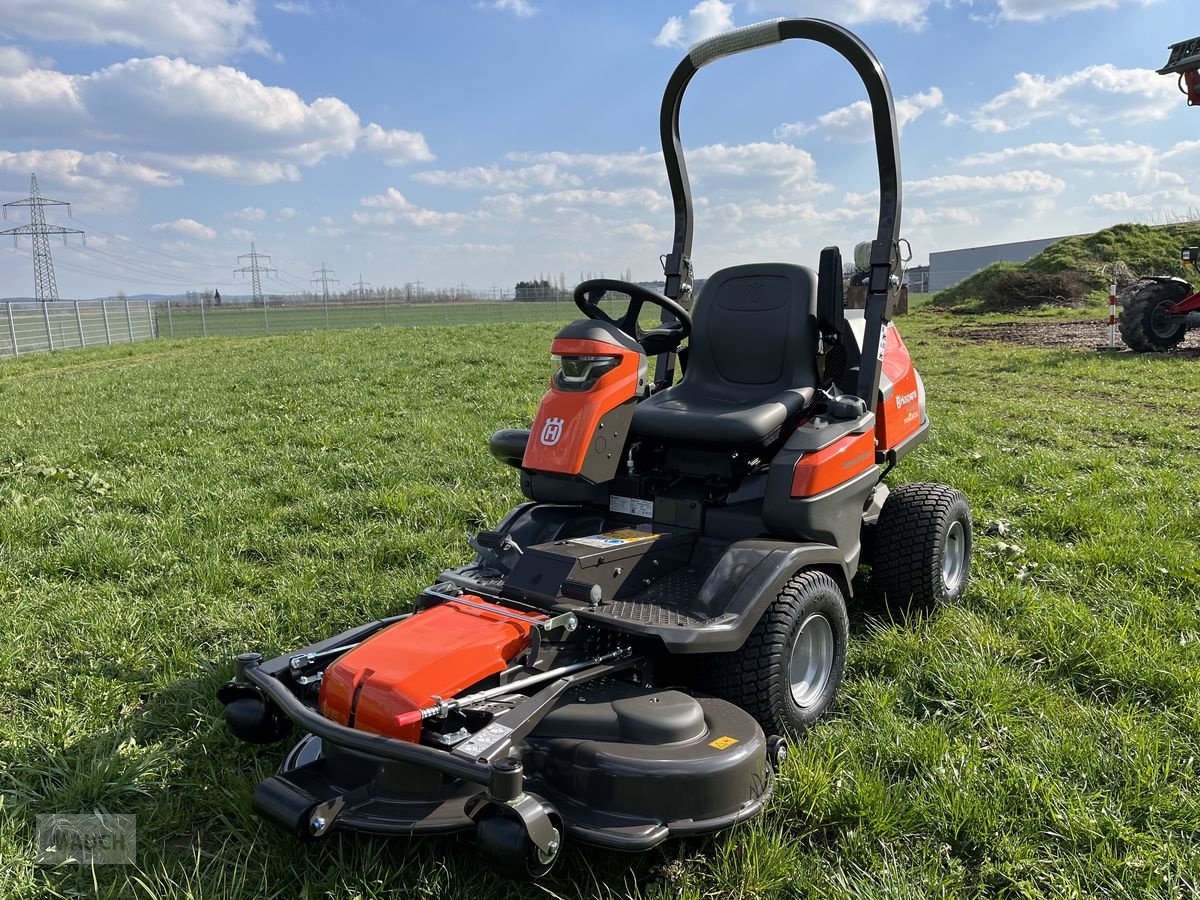 Rasentraktor des Typs Husqvarna Rider 524 X EFI mit Mähdeck + 1500€ Akkugeräte K, Neumaschine in Burgkirchen (Bild 7)