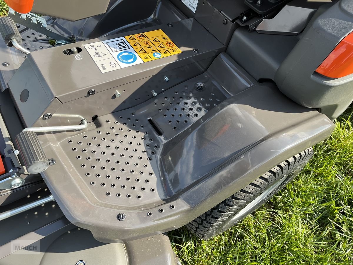 Rasentraktor des Typs Husqvarna Rider 524 X EFI mit Mähdeck + 1500€ Akkugeräte K, Neumaschine in Burgkirchen (Bild 16)