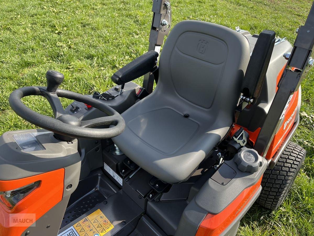 Rasentraktor des Typs Husqvarna Rider 524 X EFI mit Mähdeck + 1500€ Akkugeräte K, Neumaschine in Burgkirchen (Bild 13)