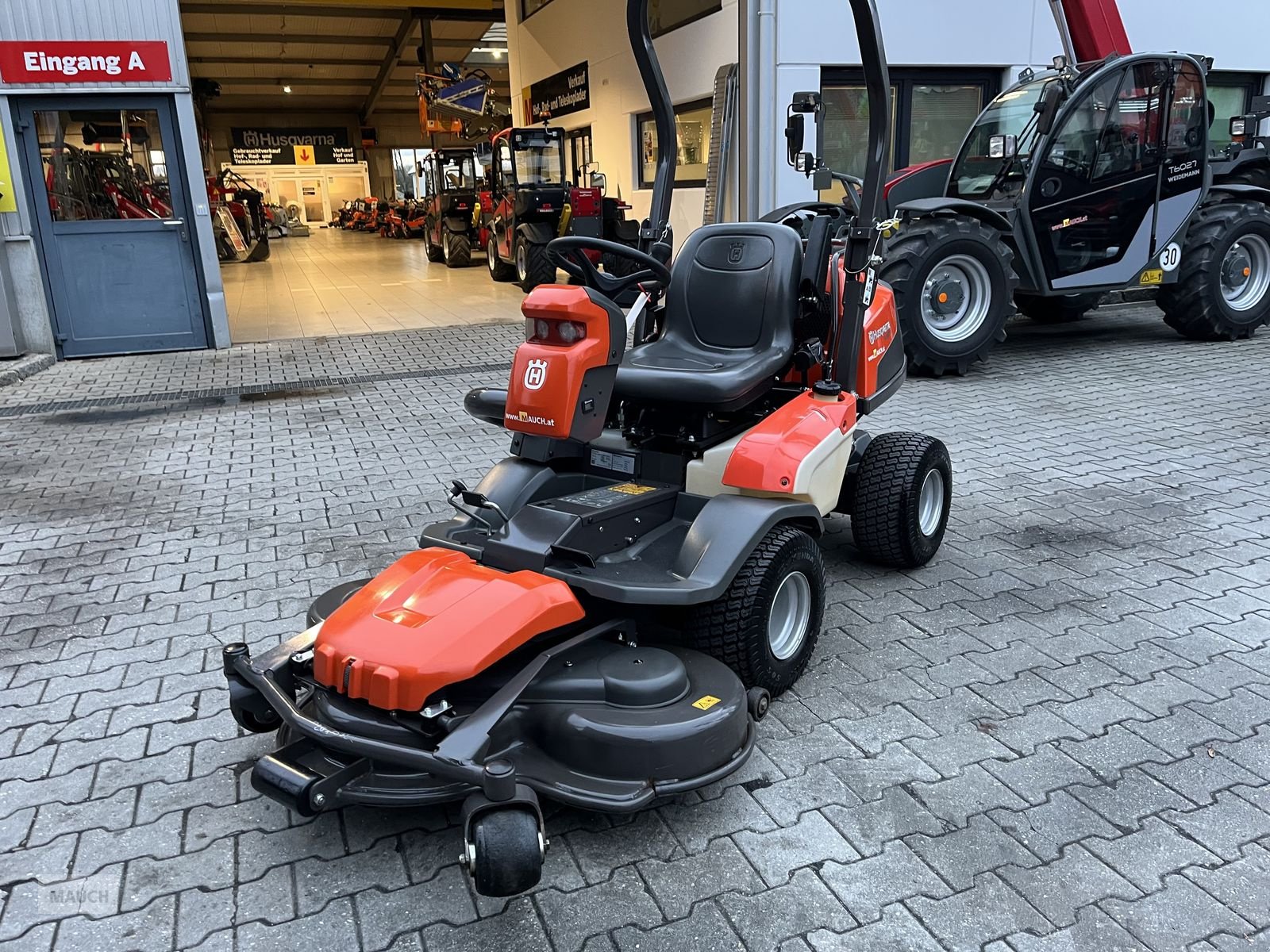 Rasentraktor des Typs Husqvarna Rider P 524 EFI AWD mit 122cm, Gebrauchtmaschine in Burgkirchen (Bild 8)