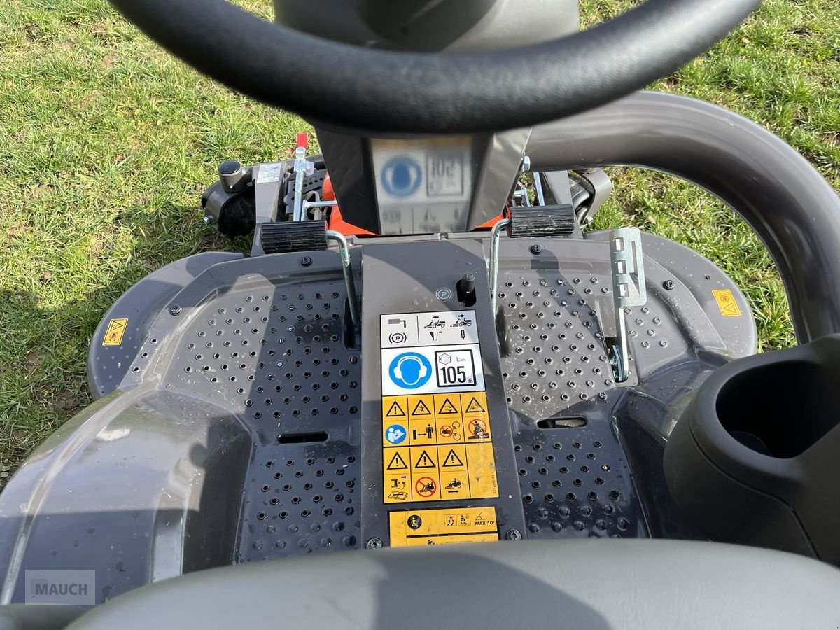 Rasentraktor des Typs Husqvarna Rider P 524 XR EFI AWD mit Funksteuerung, Neumaschine in Burgkirchen (Bild 15)