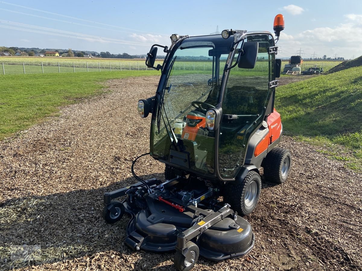 Rasentraktor del tipo Husqvarna Rider P 525DX Kabine mit Mähdeck, Neumaschine In Burgkirchen (Immagine 5)