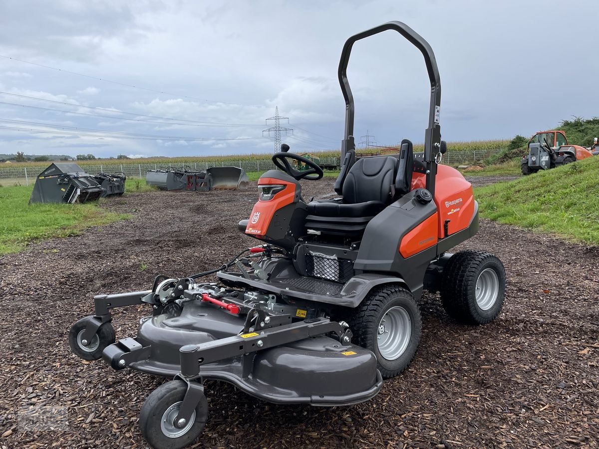 Rasentraktor del tipo Husqvarna Rider P 525DX mit Mähdeck, Diesel, Allrad, Servo, Neumaschine en Burgkirchen (Imagen 4)