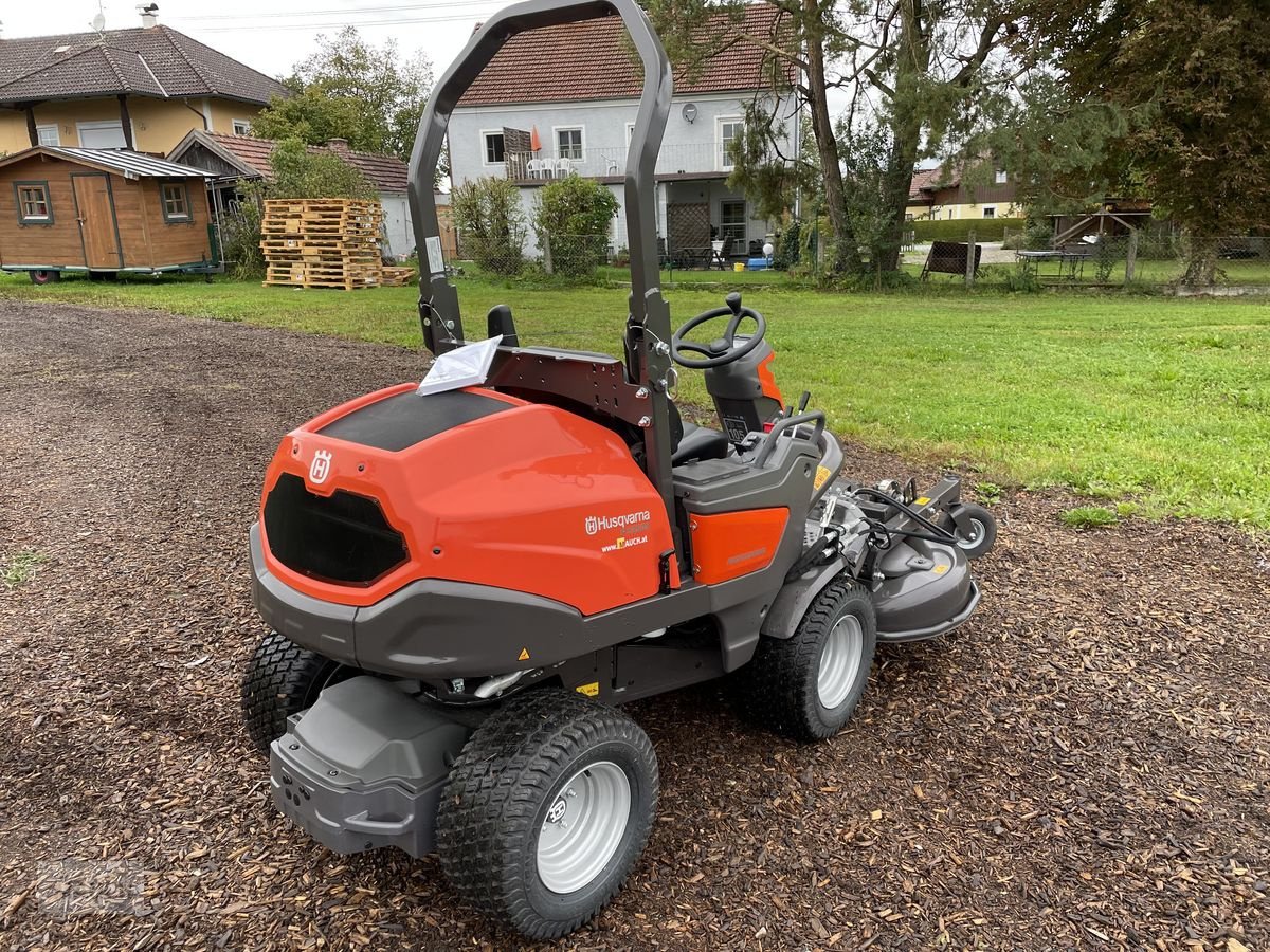 Rasentraktor of the type Husqvarna Rider P 525DX mit Mähdeck, Diesel, Allrad, Servo, Neumaschine in Burgkirchen (Picture 10)