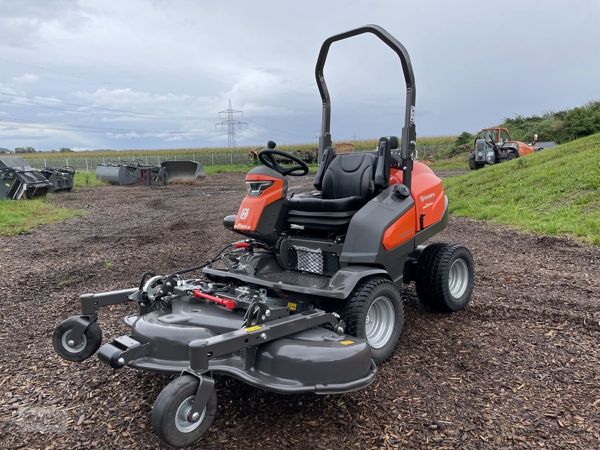 Rasentraktor van het type Husqvarna Rider P 525DX mit Mähdeck, Diesel, Allrad, Servo, Neumaschine in Burgkirchen (Foto 14)