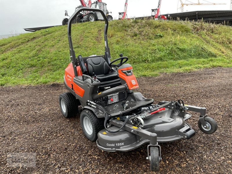 Rasentraktor des Typs Husqvarna Rider P 525DX mit Mähdeck, Diesel, Allrad, Servo, Neumaschine in Burgkirchen (Bild 1)