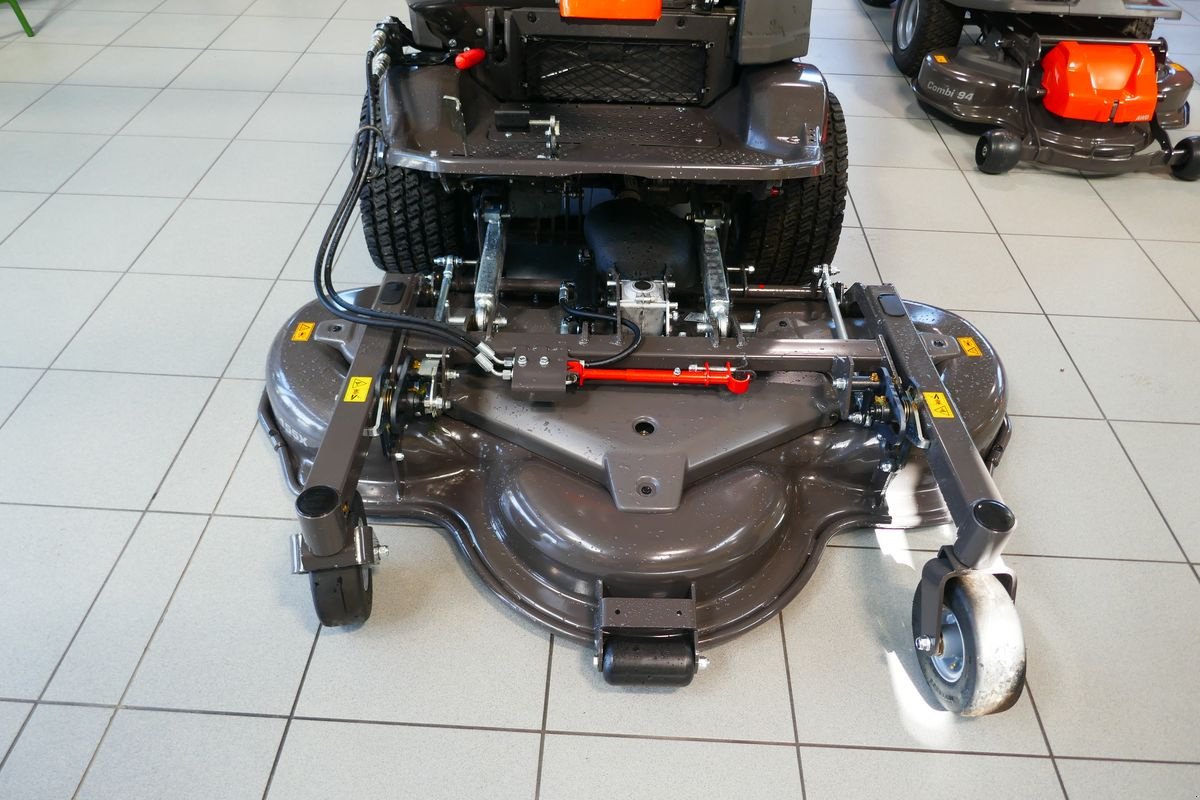 Rasentraktor typu Husqvarna Rider P525 DX, Gebrauchtmaschine w Villach (Zdjęcie 5)