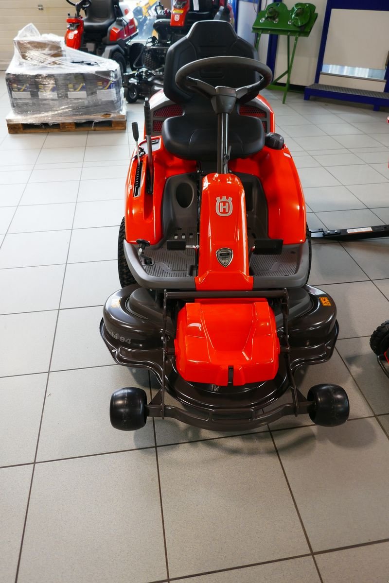 Rasentraktor del tipo Husqvarna Rider R 214 TC, Gebrauchtmaschine en Villach (Imagen 2)