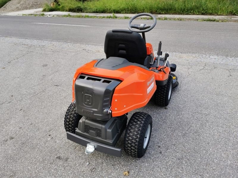 Rasentraktor des Typs Husqvarna Rider R 214C, Neumaschine in St. Marienkirchen (Bild 4)