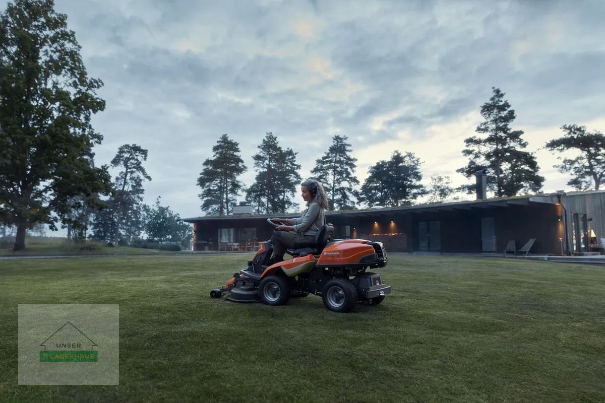 Rasentraktor tip Husqvarna Rider R 216 T AWD, Neumaschine in Engerwitzdorf (Poză 10)