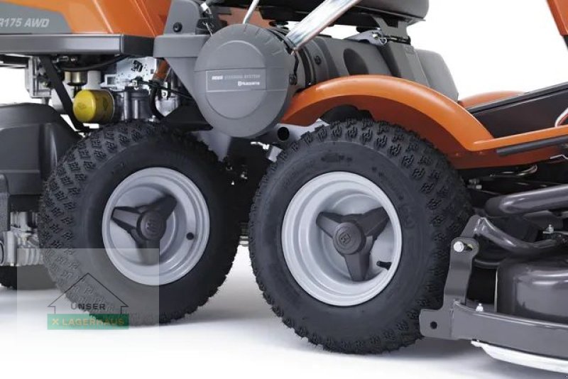 Rasentraktor del tipo Husqvarna Rider R 216 T AWD, Neumaschine en Engerwitzdorf (Imagen 5)