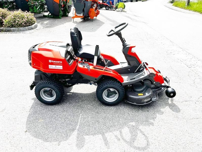 Rasentraktor del tipo Husqvarna RIDER R 216T AWD Aufsitzmäher, Neumaschine In St. Marienkirchen (Immagine 4)