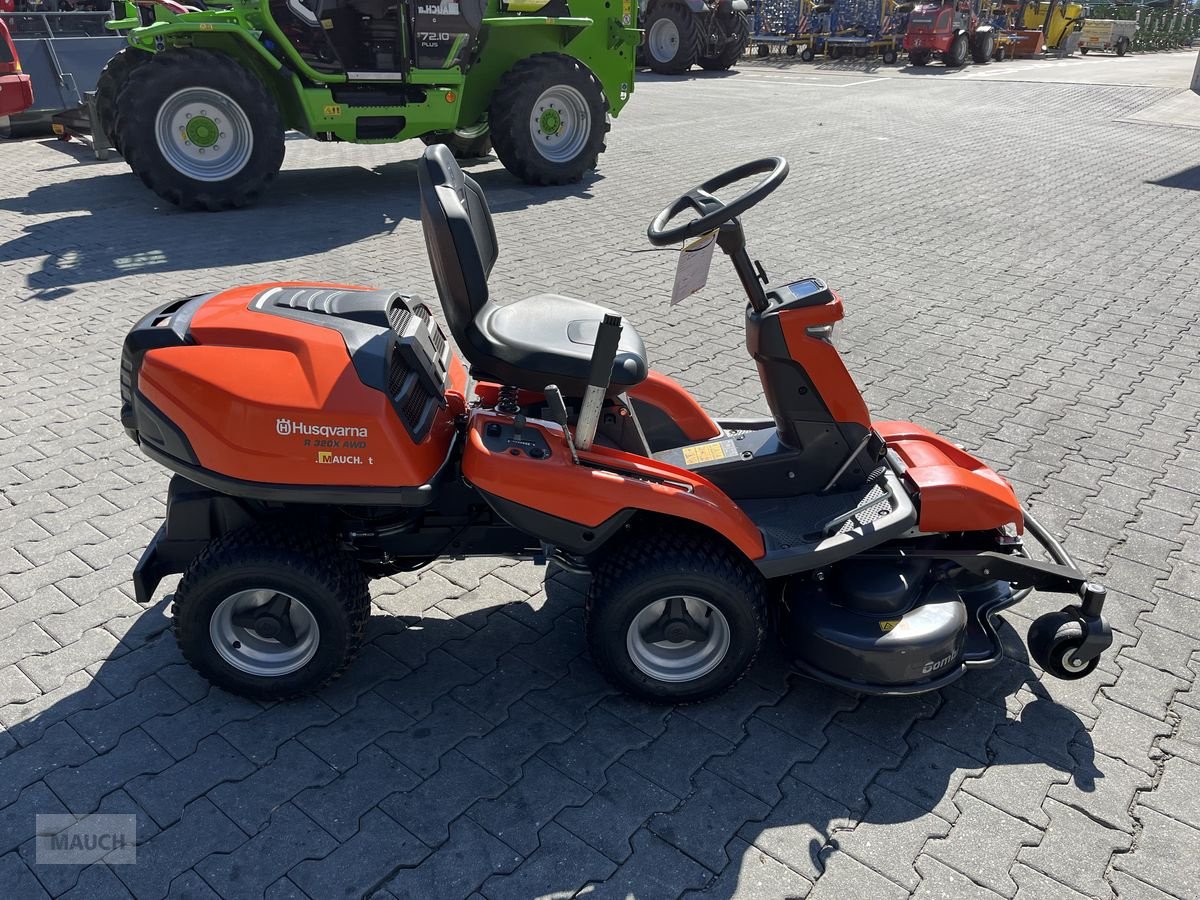 Rasentraktor tip Husqvarna Rider R 320X AWD mit 55h, Gebrauchtmaschine in Burgkirchen (Poză 8)