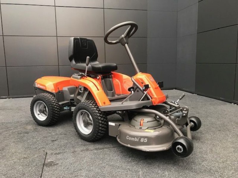 Rasentraktor van het type Husqvarna Rider R112iC mit 85cm Mähdeck, Neumaschine in Tamsweg (Foto 1)