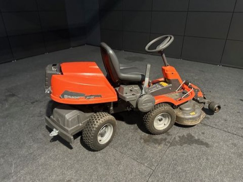 Rasentraktor del tipo Husqvarna Rider R13C mit 94cm Mähdeck, gebraucht, Gebrauchtmaschine en Tamsweg (Imagen 5)