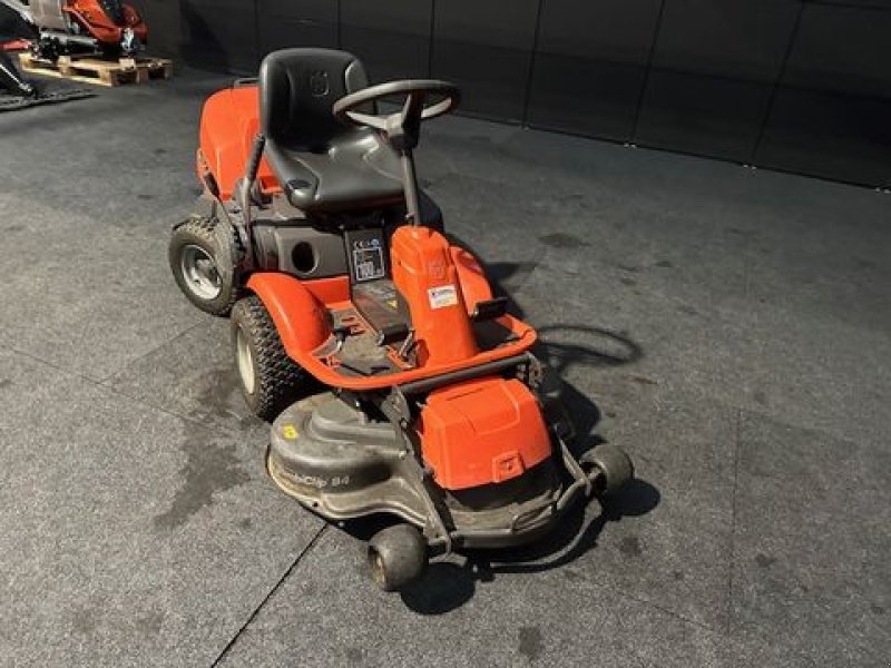 Rasentraktor Türe ait Husqvarna Rider R13C mit 94cm Mähdeck, gebraucht, Gebrauchtmaschine içinde Tamsweg (resim 11)