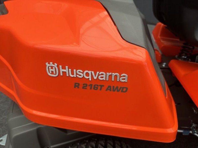 Rasentraktor от тип Husqvarna Rider R216T AWD mit 94cm Mähdeck 16PS, Neumaschine в Tamsweg (Снимка 3)