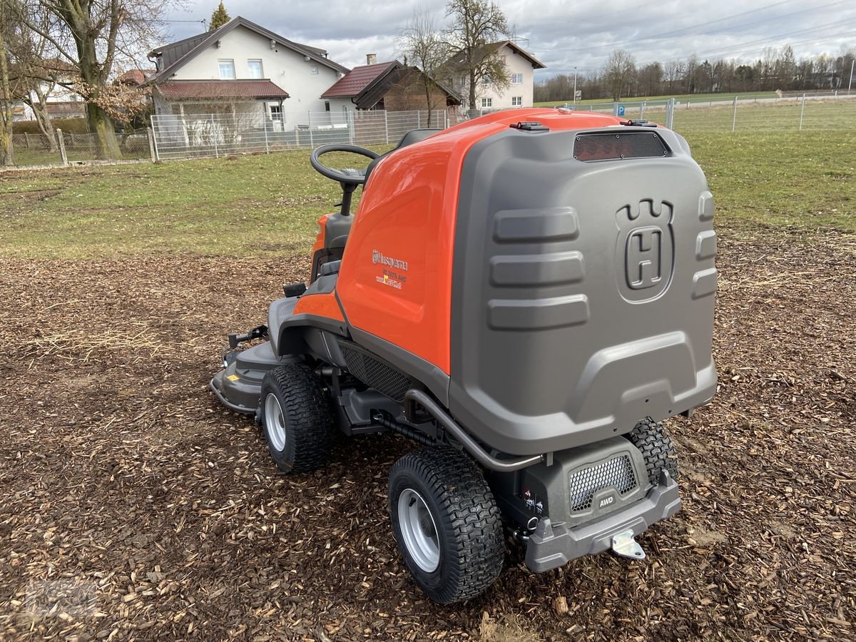 Rasentraktor του τύπου Husqvarna Rider RC 320 TS AWD mit Mähdeck & Schneeschild!!, Neumaschine σε Burgkirchen (Φωτογραφία 16)