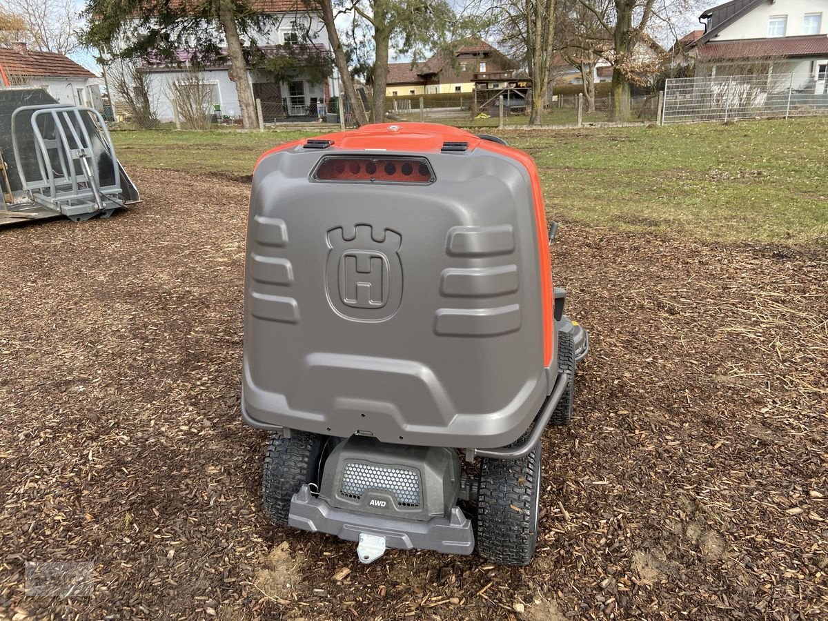 Rasentraktor Türe ait Husqvarna Rider RC 320 TS AWD mit Mähdeck & Schneeschild!!, Neumaschine içinde Burgkirchen (resim 15)