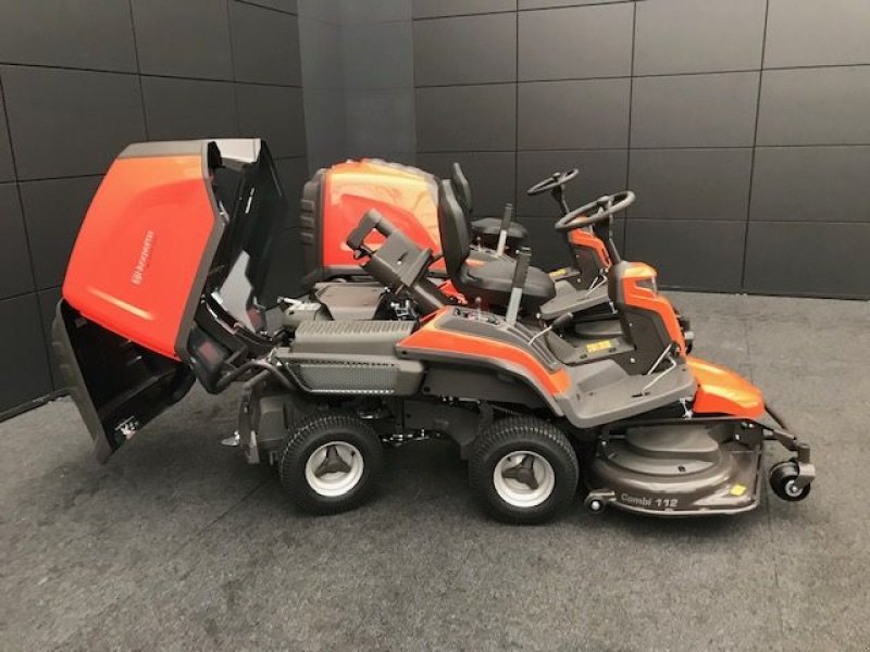 Rasentraktor typu Husqvarna Rider RC320Ts AWD 112cm 16,9PS Sammeln & Mulchen, Neumaschine w Tamsweg (Zdjęcie 11)