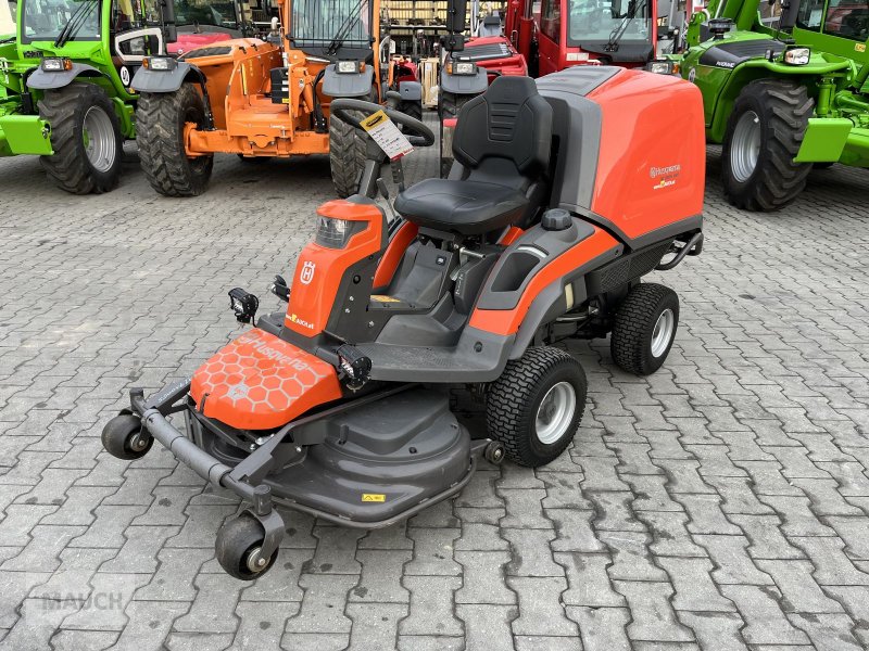 Rasentraktor des Typs Husqvarna Rider RC320TS AWD mit Mähdeck 103cm, Gebrauchtmaschine in Burgkirchen (Bild 1)