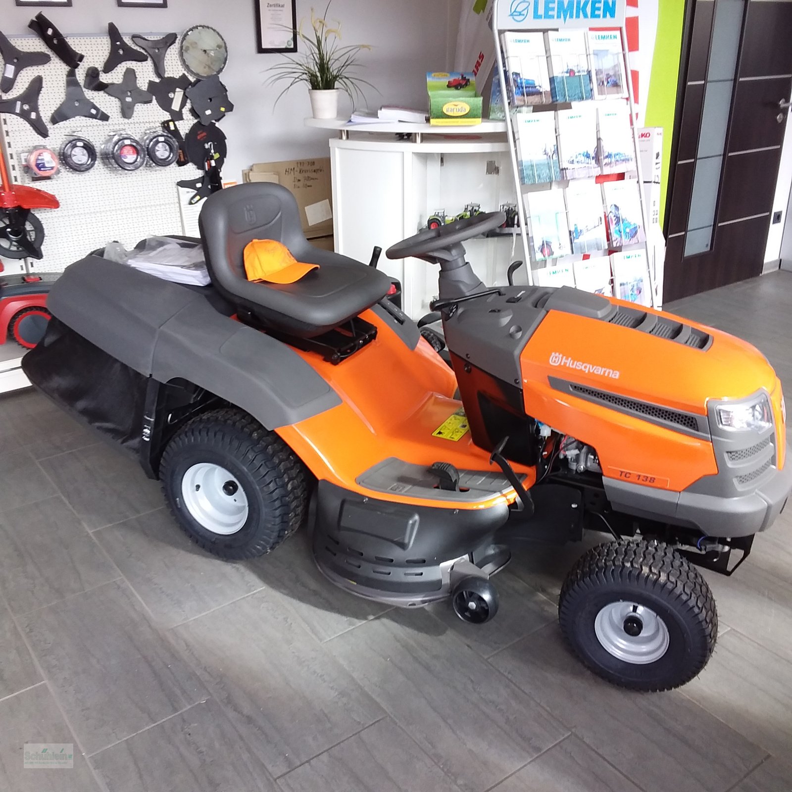 Rasentraktor typu Husqvarna TC 138, Neumaschine v Emskirchen (Obrázek 2)