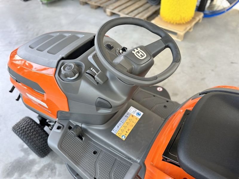 Rasentraktor του τύπου Husqvarna TC 220T Rasentraktor, Neumaschine σε St. Marienkirchen (Φωτογραφία 8)