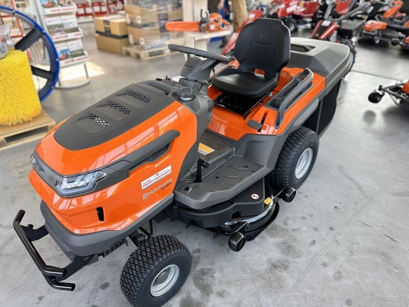 Rasentraktor Türe ait Husqvarna TC 220T Rasentraktor, Neumaschine içinde St. Marienkirchen (resim 1)