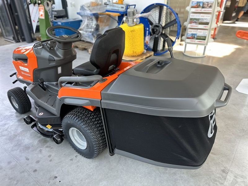 Rasentraktor typu Husqvarna TC 220T Rasentraktor, Neumaschine w St. Marienkirchen (Zdjęcie 4)