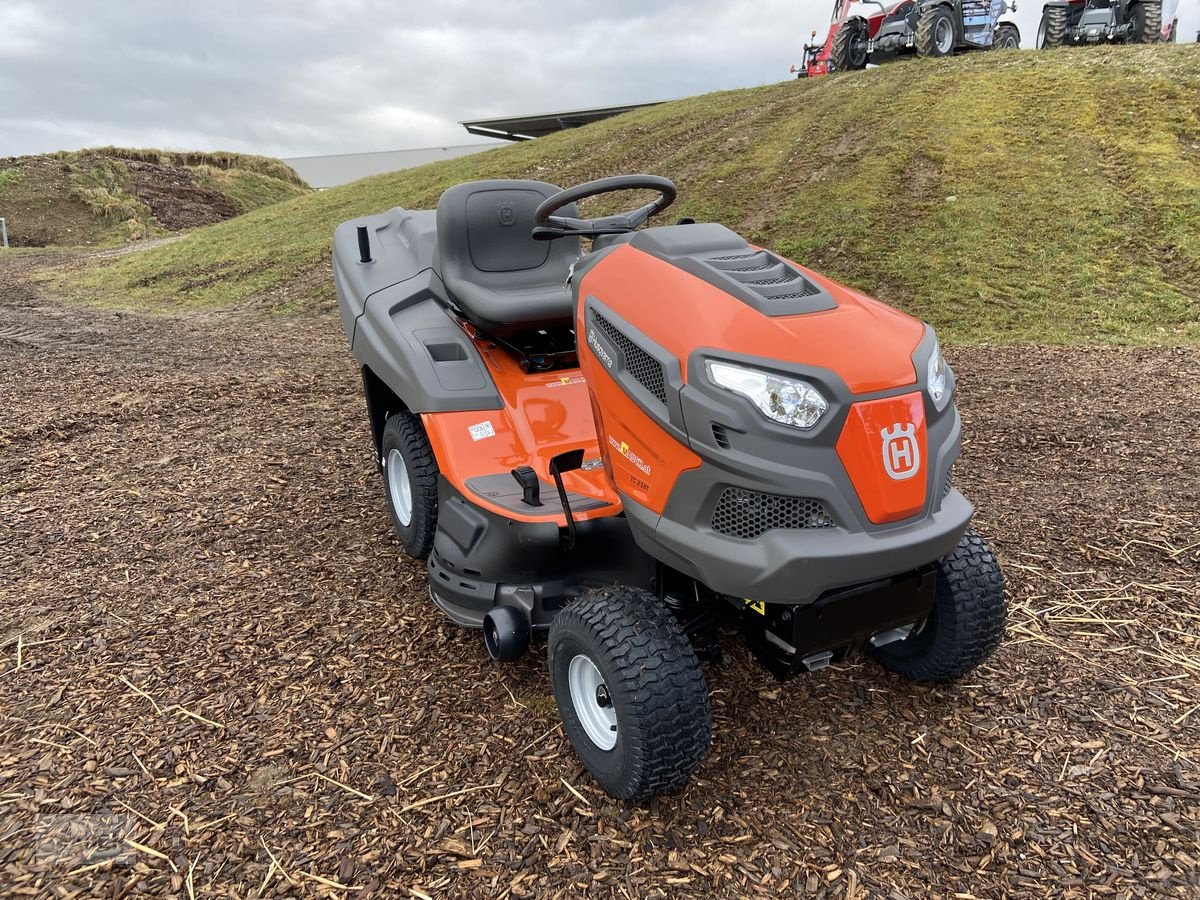 Rasentraktor typu Husqvarna TC 238T inkl. Mulchkit,  FRÜHBEZUGSAKTION!! 20PS, Neumaschine v Burgkirchen (Obrázok 3)