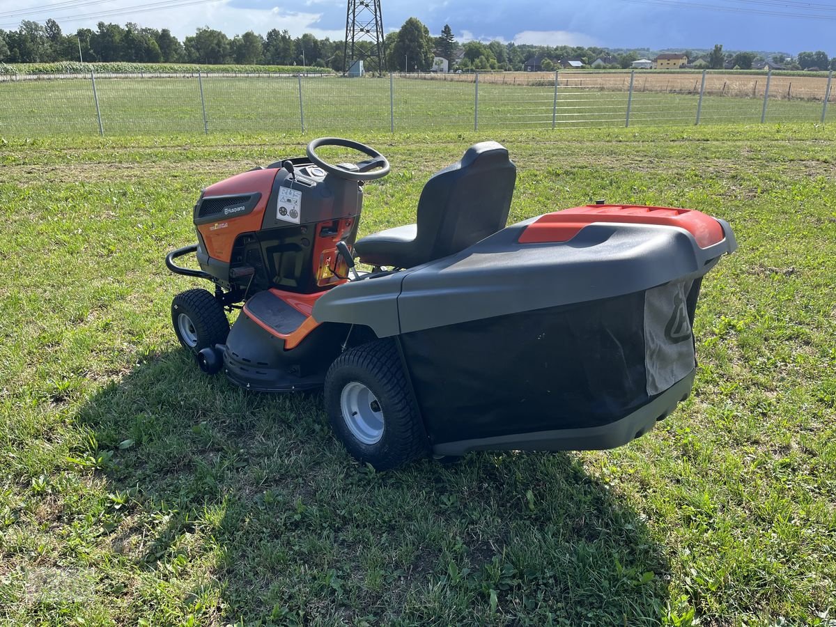 Rasentraktor от тип Husqvarna TC 238TX Ausstellungsmaschine Modell 2023, Neumaschine в Burgkirchen (Снимка 13)