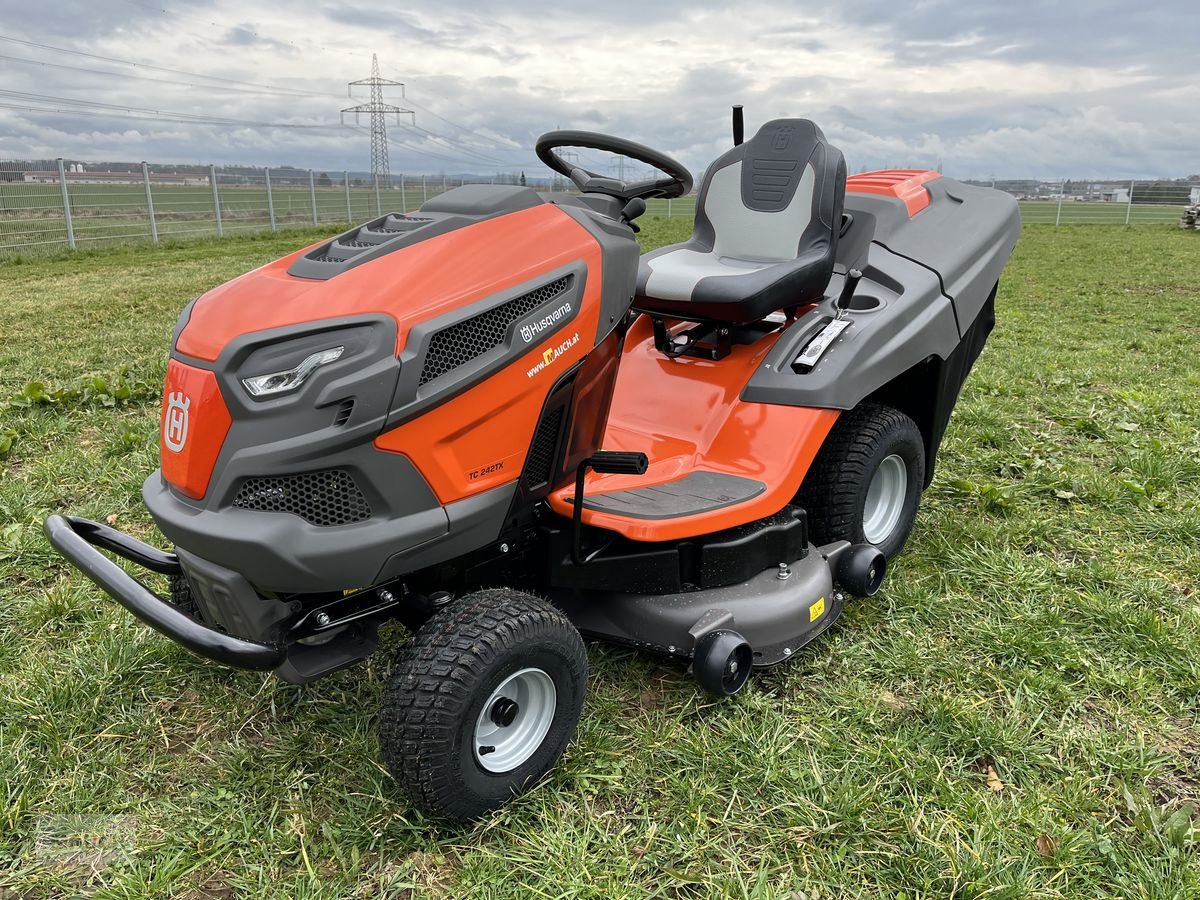 Rasentraktor typu Husqvarna TC 242 TX AKTION NEUMASCHINE, Neumaschine v Burgkirchen (Obrázek 2)