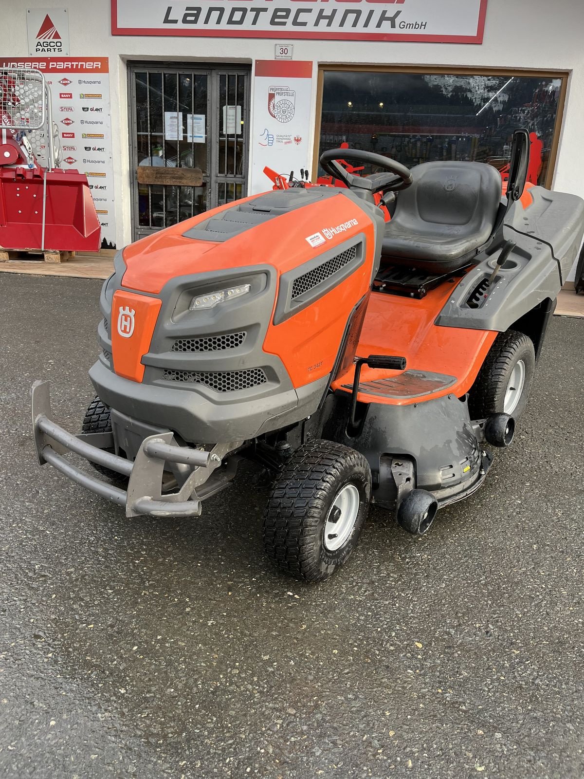 Rasentraktor tipa Husqvarna TC 342 C, Gebrauchtmaschine u Reith bei Kitzbühel (Slika 2)