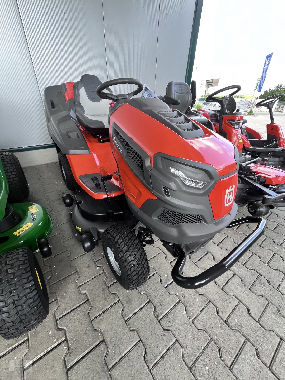 Rasentraktor του τύπου Husqvarna TC242TX, Neumaschine σε Gross-Bieberau (Φωτογραφία 2)