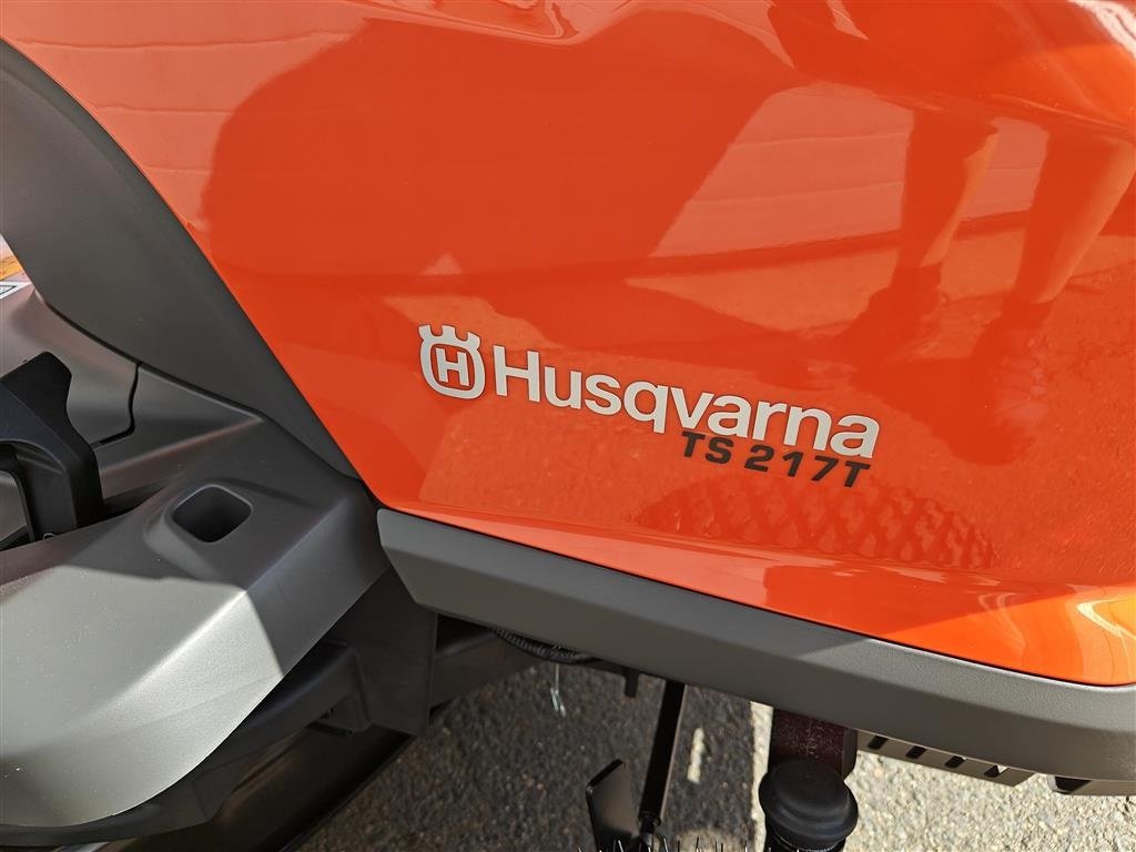 Rasentraktor типа Husqvarna TS 217T, Gebrauchtmaschine в Holstebro (Фотография 5)