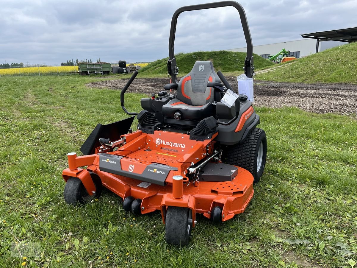 Rasentraktor of the type Husqvarna Zero Turn Z 560X 1,52cm, 852cm³, Neumaschine in Burgkirchen (Picture 11)