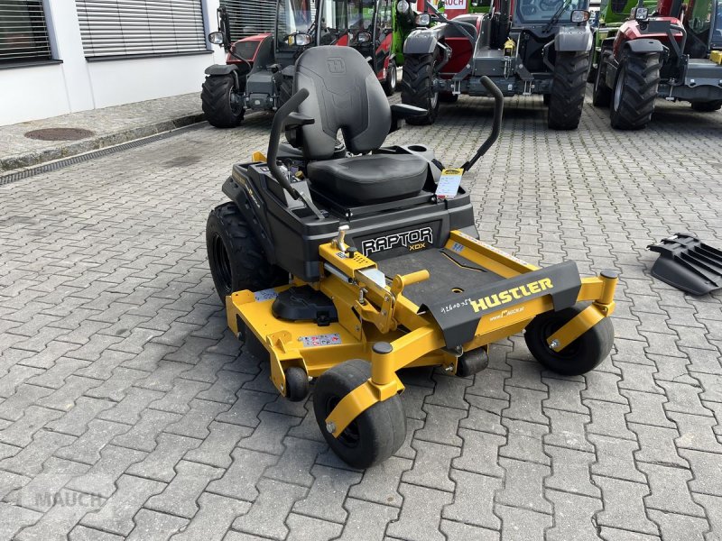 Rasentraktor des Typs Hustler  Raptor XDX 137cm 54Zoll, mit Mulchkit 10h, Gebrauchtmaschine in Burgkirchen