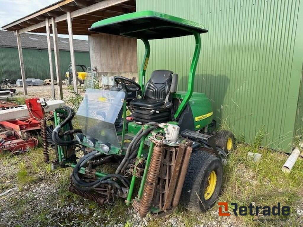 Rasentraktor typu John Deere 8700, Gebrauchtmaschine v Rødovre (Obrázok 1)